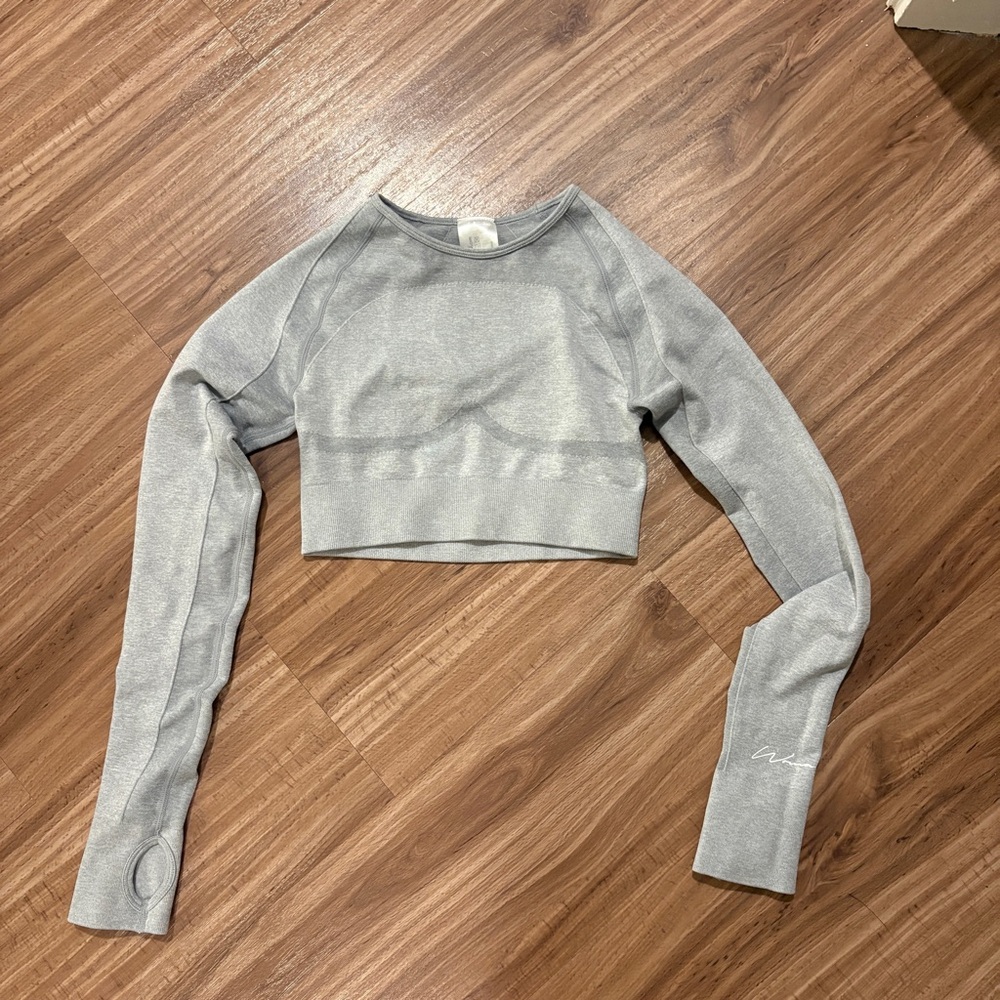 Boohoo Light Gray Cropped Long-Sleeve Top